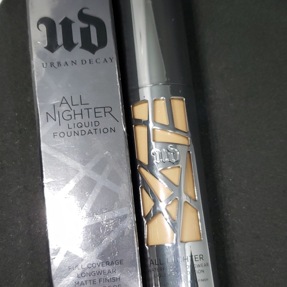 💞Urban Decay All Nighter Foundation - Picture 3 of 4